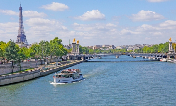 Đừng mơ biến đôi bờ sông Hồng như sông Seine hay Tiền Đường