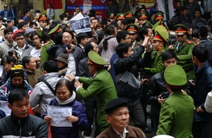Quốc tế lên án Việt Nam ngăn chặn các quyền tự do căn bản