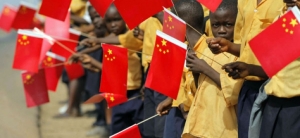Điểm báo Pháp - Trung Quốc sải bước tại Châu Phi