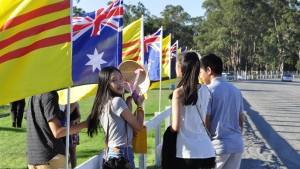 Việt Nam muốn Úc ngừng treo cờ vàng ?