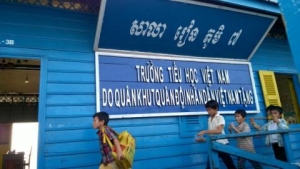 Campuchia bắt đầu thu hồi giấy tờ người gốc Việt