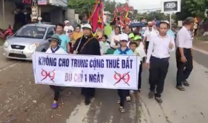 Nghệ An : Giáo dân xứ Mỹ Khánh, Rú Đất biểu tình chống Luật Đặc khu