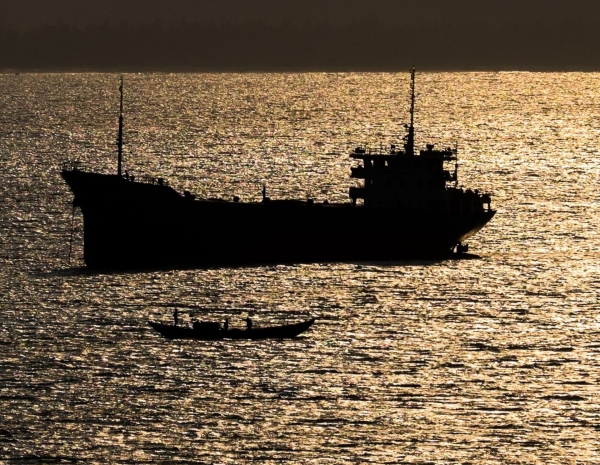 Tàu Trung Quốc lại xâm nhập vùng kinh tế đặc quyền của Việt Nam