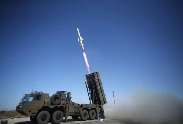 Nhật Bản phát triển tên lửa tầm xa phòng ngừa nguy cơ từ Trung Quốc và Nga