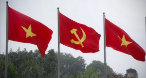 Việt Nam đang vững bước lên chủ nghĩa xã hội nhờ Bản tuyên ngôn của Đảng cộng sản ?