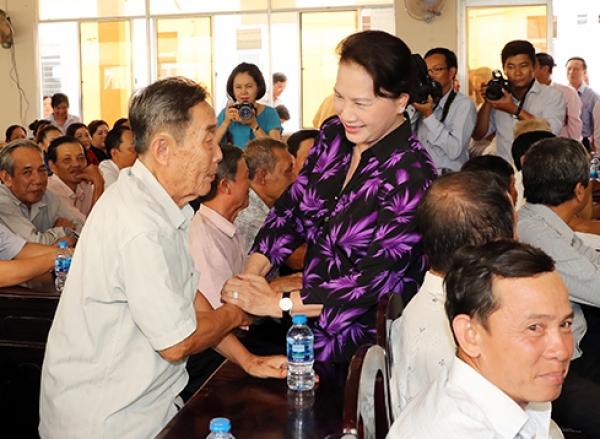 Tuyên bố ‘lắng nghe dân’ nhưng không cho trưng cầu dân ý