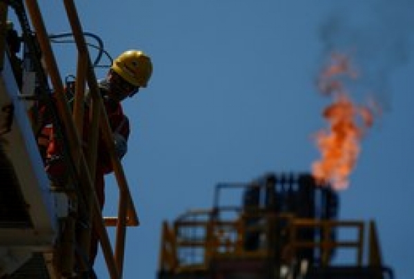 Dự án khí đốt với Exxon và Gazprom bị trì hoãn