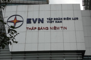 Việt Nam ‘đánh úp’ giá điện : Cú ‘móc túi’ đêm tối trời