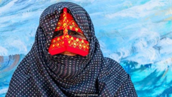 Những phụ nữ đeo mặt nạ bí ẩn ở Trung Đông