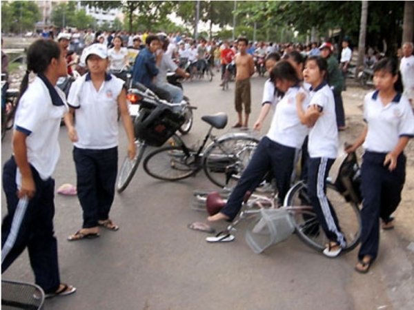 Việt Nam &quot;bất lực&quot; trước nạn bạo lực học đường ?