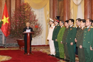 Lo sợ lật đổ, Nguyễn Phú Trọng phong hàm trăm tướng ?