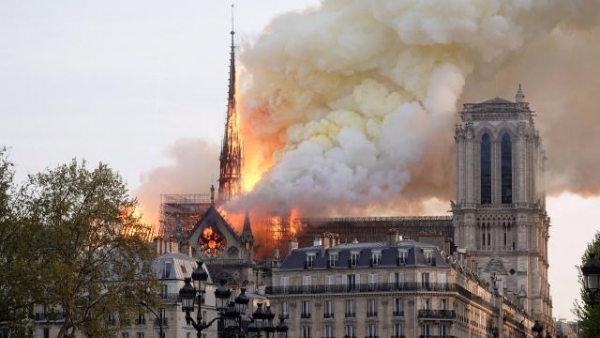 Điểm báo Pháp - Cháy Nhà thờ Đức Bà Paris