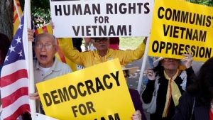 Việt Nam không thoát khỏi tầm nhìn quốc tế về nhân quyền