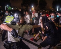 Điểm báo Pháp - Hồng Kông : Biểu tình chuyển sang bạo lực