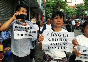 Ngoại giao Việt Nam cần gỡ &#039;rào cản nhân quyền&#039;