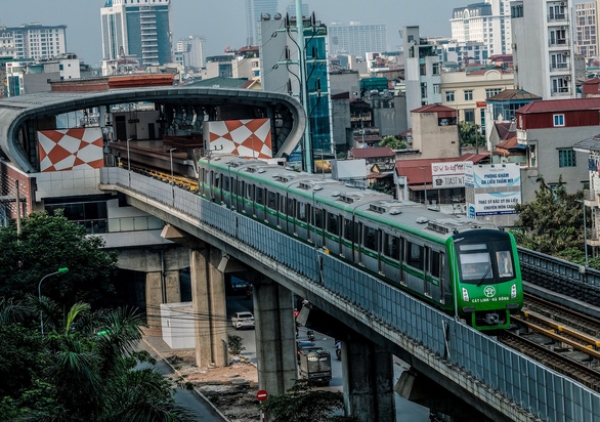 Đường sắt Cát Linh-Hà Đông, hàng rong Hội An, thủy điện Đồng Nai