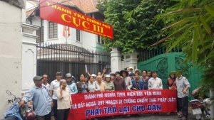 Bạo loạn Bình Thuận, hoãn kết quả thanh tra Thủ Thiêm
