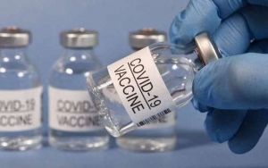 Mỹ sắp lưu hành vaccine Covid-19 : Người phấn khởi, kẻ e dè