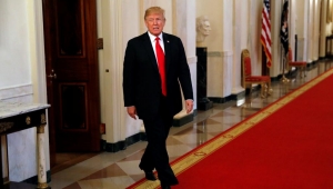 Tổng thống Donald Trump ngày càng đơn độc trong Nhà Trắng