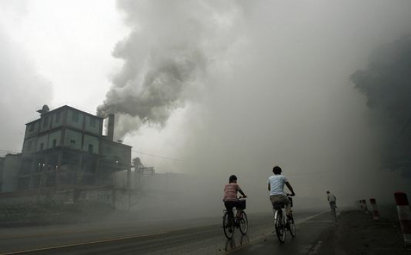 Luật sư Trung Quốc học &quot;gồng&quot; : Kiện nhà nước để ô nhiễm lan tràn