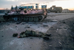 Chiến trường Ukraine : Nga phá rối, Kiev củng cố lực lượng