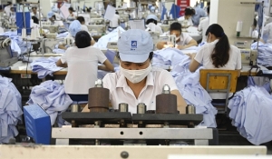 Vì sao Việt Nam khó lòng thay thế vai trò công xưởng thế giới của Trung Quốc ?