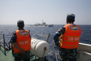 Cảnh sát Việt Nam và Trung Quốc đồi đầu ngoài khơi Biển Đông