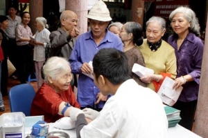 Người Việt lớn tuổi không được già