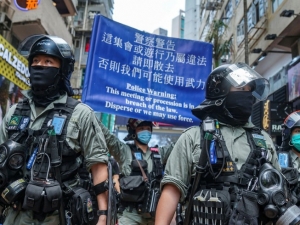 Luật an ninh Hồng Kông : Đức chừng mực, đối lập chuẩn bị