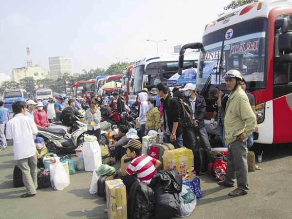 Tết Kỷ Hợi : Nhà nước vô tư in tiền, dân về quê ăn Tết