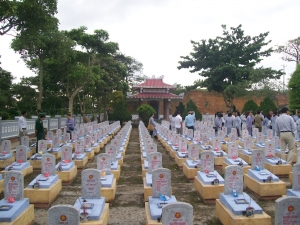 Cuộc tìm kiếm đau buồn của Việt Nam : 300.000 linh hồn mất tích