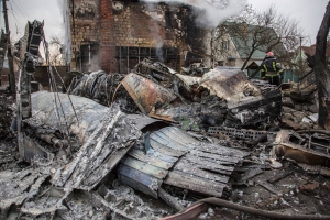 Chiến tranh Ukraine : quân Nga để lại hoang tàn đổ nát và bom mìn