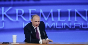 Điểm báo Pháp – Putin không muốn bị quên