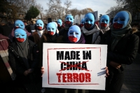 Trung Quốc nổi giận, loại hãng H&M khỏi mạng Internet đại lục