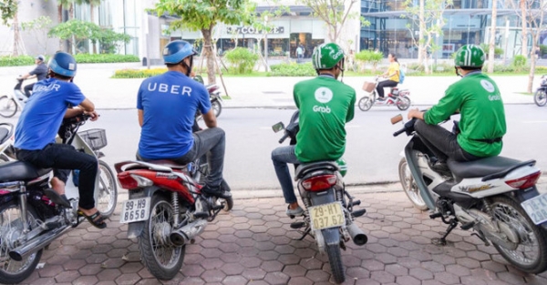 Rừng bị phá, 80% cử nhân chạy Uber, Grab thì tăng trưởng đạt ở đâu ?