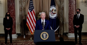 Joe Biden đi những nước cờ đối ngoại đầu tiên
