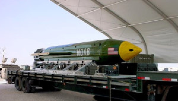 Mỹ sử dụng bom hạng nặng tại Afghanistan
