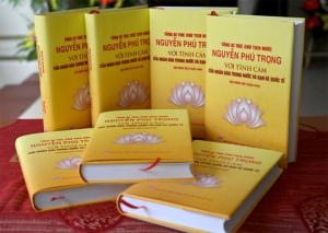 Sách viết về Nguyễn Phú Trọng : một lời chia tay hay một lời trăn trối ?