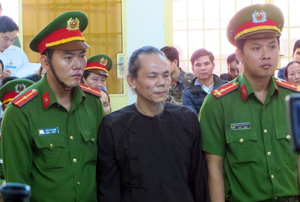 Đàn áp tôn giáo : UNSCRIF nói có, Việt Nam nói không