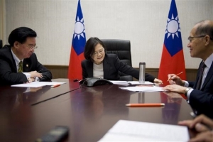 Bắc Kinh quyết ngăn cản không cho Đài Loan quyền tự quyết
