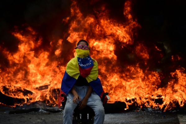 Venezuela trên bờ vực thẳm : dân chúng không còn sợ độc tài