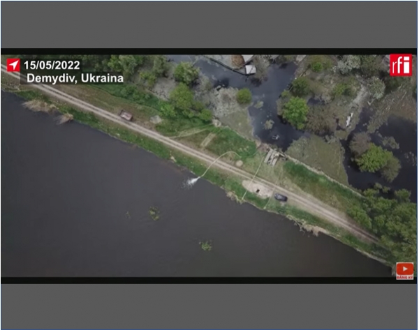 Ngôi làng Ukraine tránh được Nga xâm lược vì lũ lụt