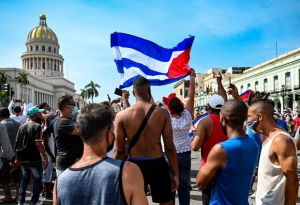 Cuba : dân xuống đường, chính quyền nới lỏng kiểm soát