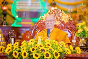 Thích Trúc Thái Minh là sư nhà chùa hay công chức nhà nước ?
