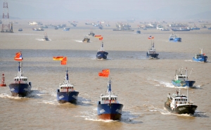 Hoa Kỳ và Philippines, tàu cá Trung Quốc vây đảo Thị Tứ, tàu chiến Ấn Độ