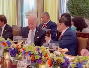 Việt Nam vi phạm &quot;lễ tân ngoại giao&quot; với Mỹ : vụng về hay cố ý ?