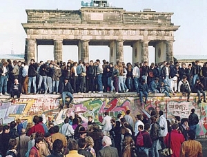 30 năm sau, nhắc lại sự kiện Bức tường Bá Linh sụp đổ