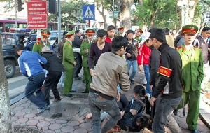 &#039;Đàn áp dân chủ không có lợi cho kinh tế Việt Nam&#039;