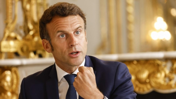 Điểm báo Pháp - Macron cố giành lại thế thượng phong