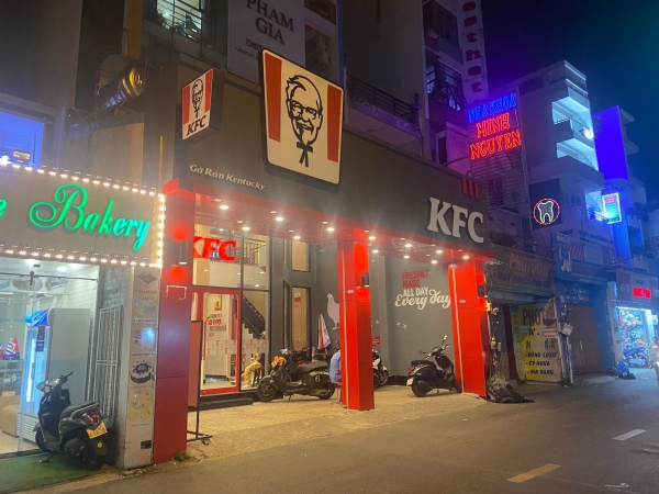 ‘KFC Thích Quảng Đức’ : đặt tên do vô tình, thiếu thông tin !?